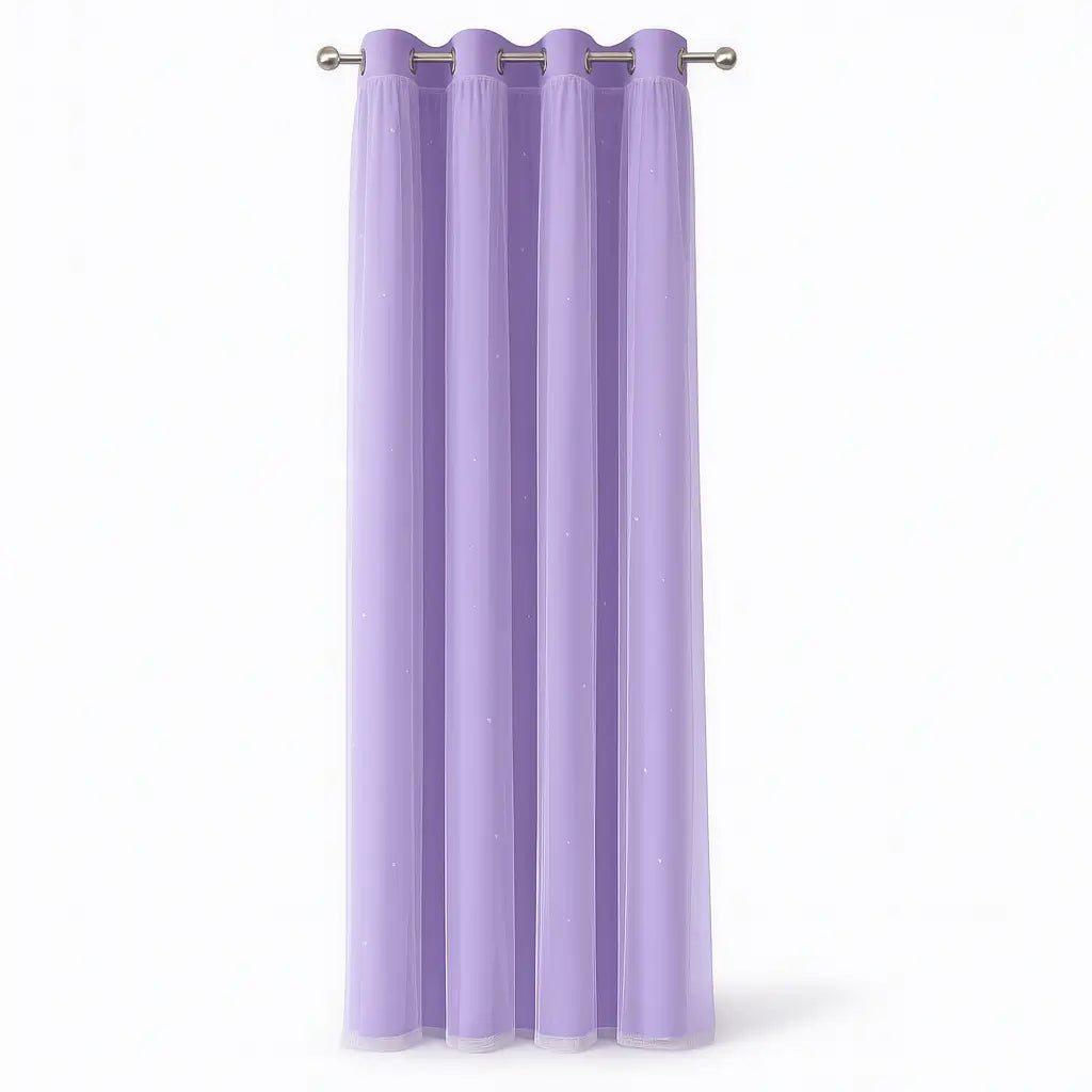 Ambiente elegante decorado com cortinas de camadas duplas, destacando sua versatilidade.