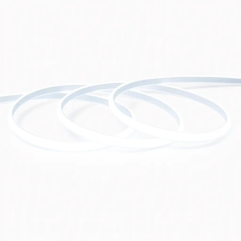 Fita LED COB IP67 instalada em ambiente externo, demonstrando sua resistência à água e poeira.