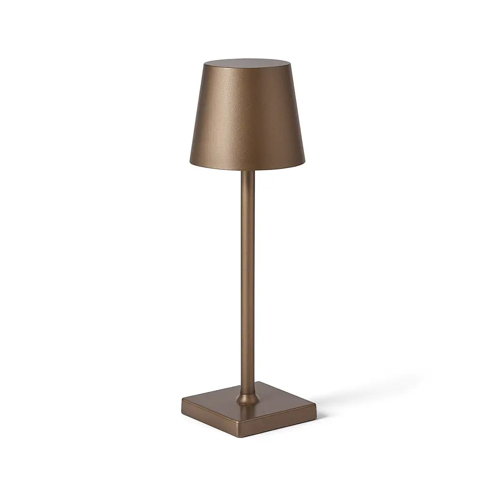 Luminária de Mesa LED sem fio instalada em um escritório, proporcionando iluminação confortável e elegante para o trabalho.