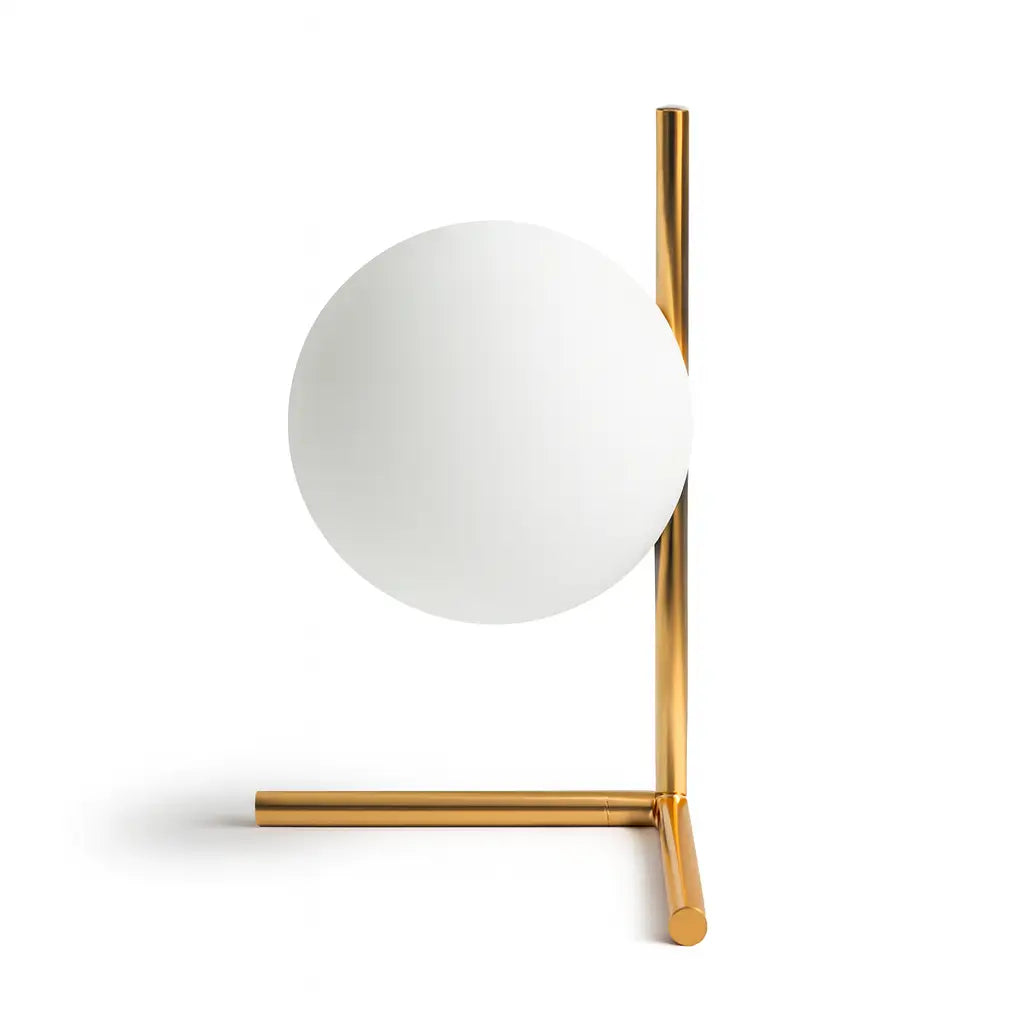 Luminária Nordic Gold acesa à noite, criando uma atmosfera acolhedora e relaxante.