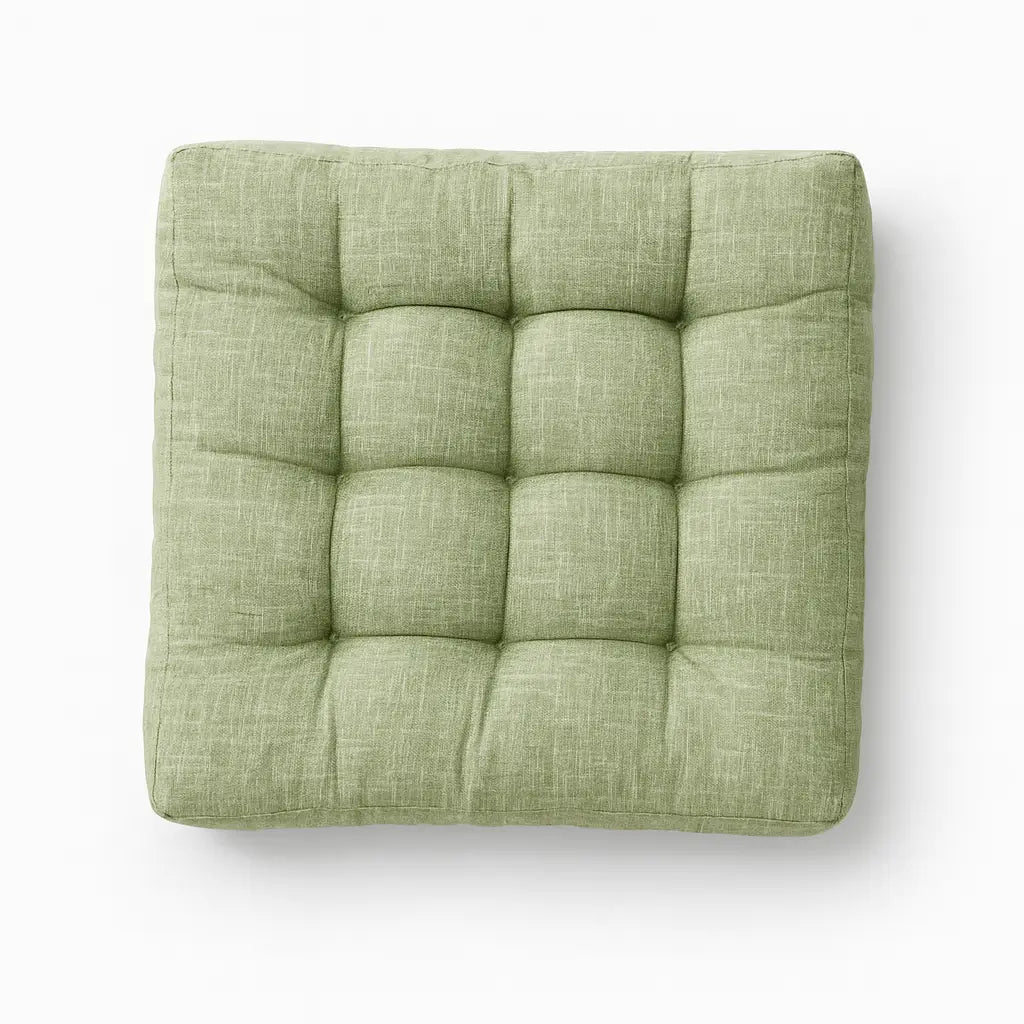 Almofada Quadrada Multifuncional em um ambiente com decoração no estilo escandinavo.