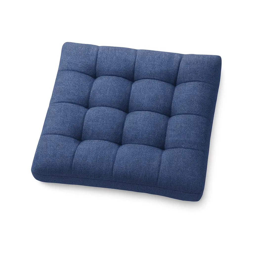 Almofada Quadrada Multifuncional sendo utilizada para apoio e relaxamento, mostrando sua versatilidade.