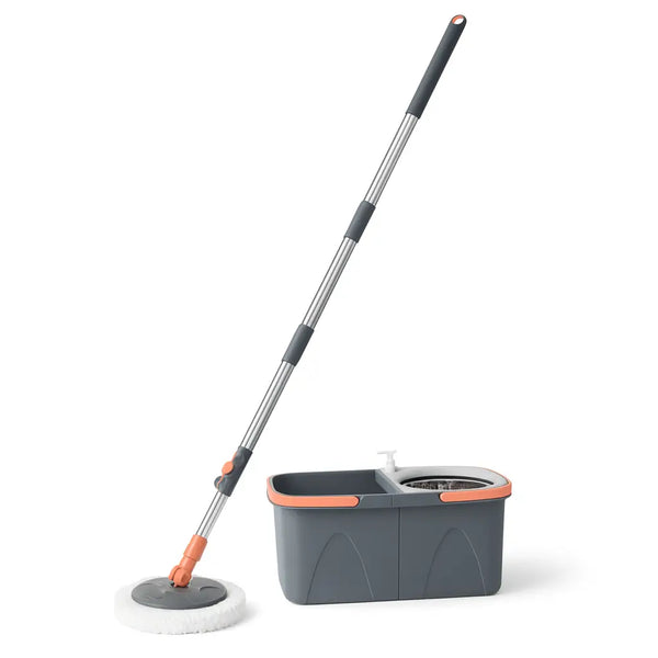 Esfregão giratório com balde duplo Cinza/Laranja — packshot frontal 0°, fundo branco, sombra leve; material ABS e aço inox