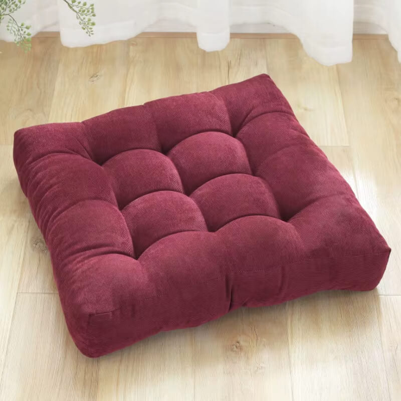 Almofada de Veludo Quadrada para Piso na cor vermelha, perfeita para adicionar aconchego ao ambiente.
