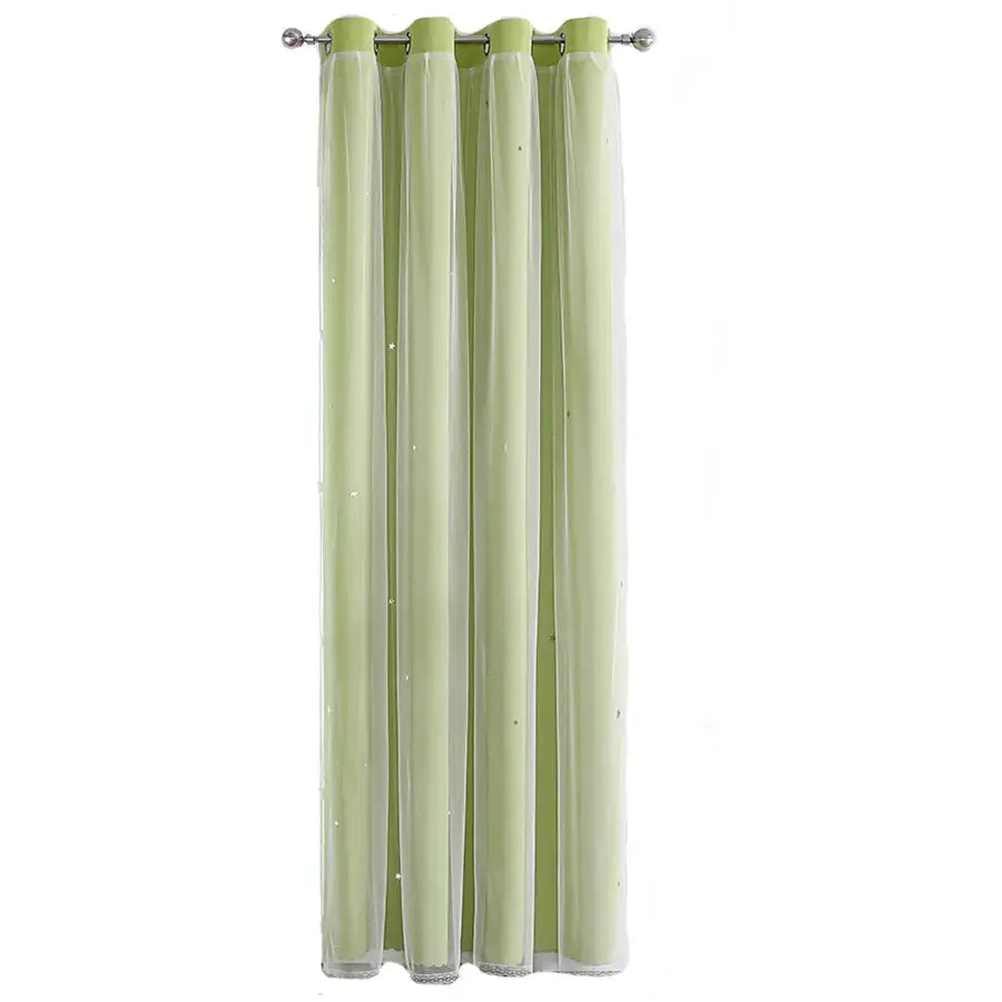 Ambiente elegante decorado com cortinas de camadas duplas, destacando sua versatilidade.