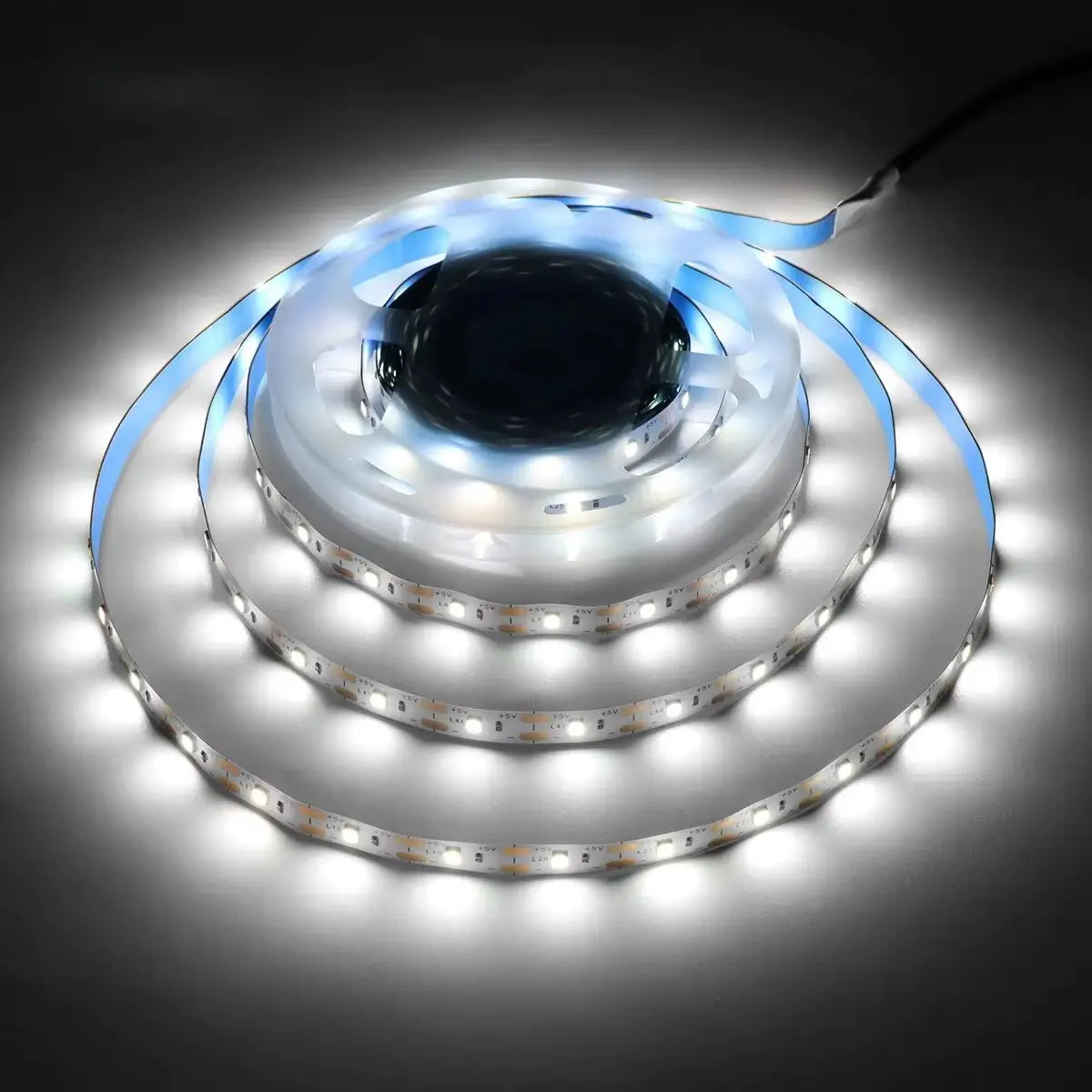 Fita LED Touch Monocromática disponível em diferentes comprimentos para atender diversas necessidades de iluminação.