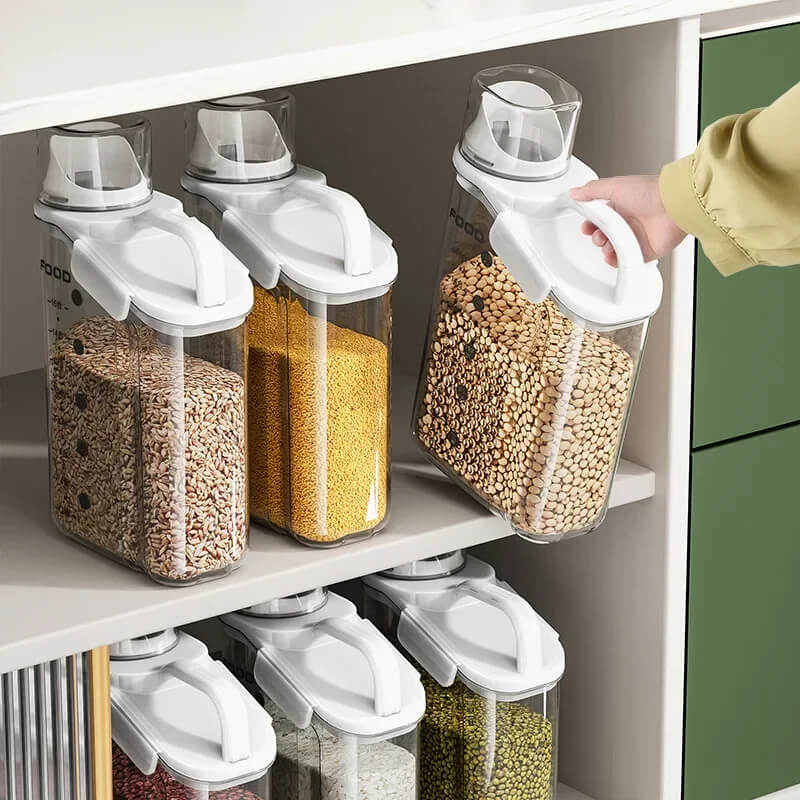 Detalhe da vedação dupla da Jarra Hermética Multiuso, garantindo frescor prolongado dos alimentos.