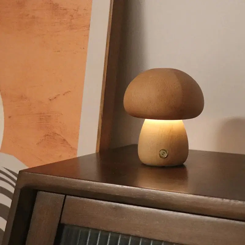 Luminária Cogumelo alimentada por USB 5V, compatível com carregadores, notebooks e power banks para mais praticidade.
