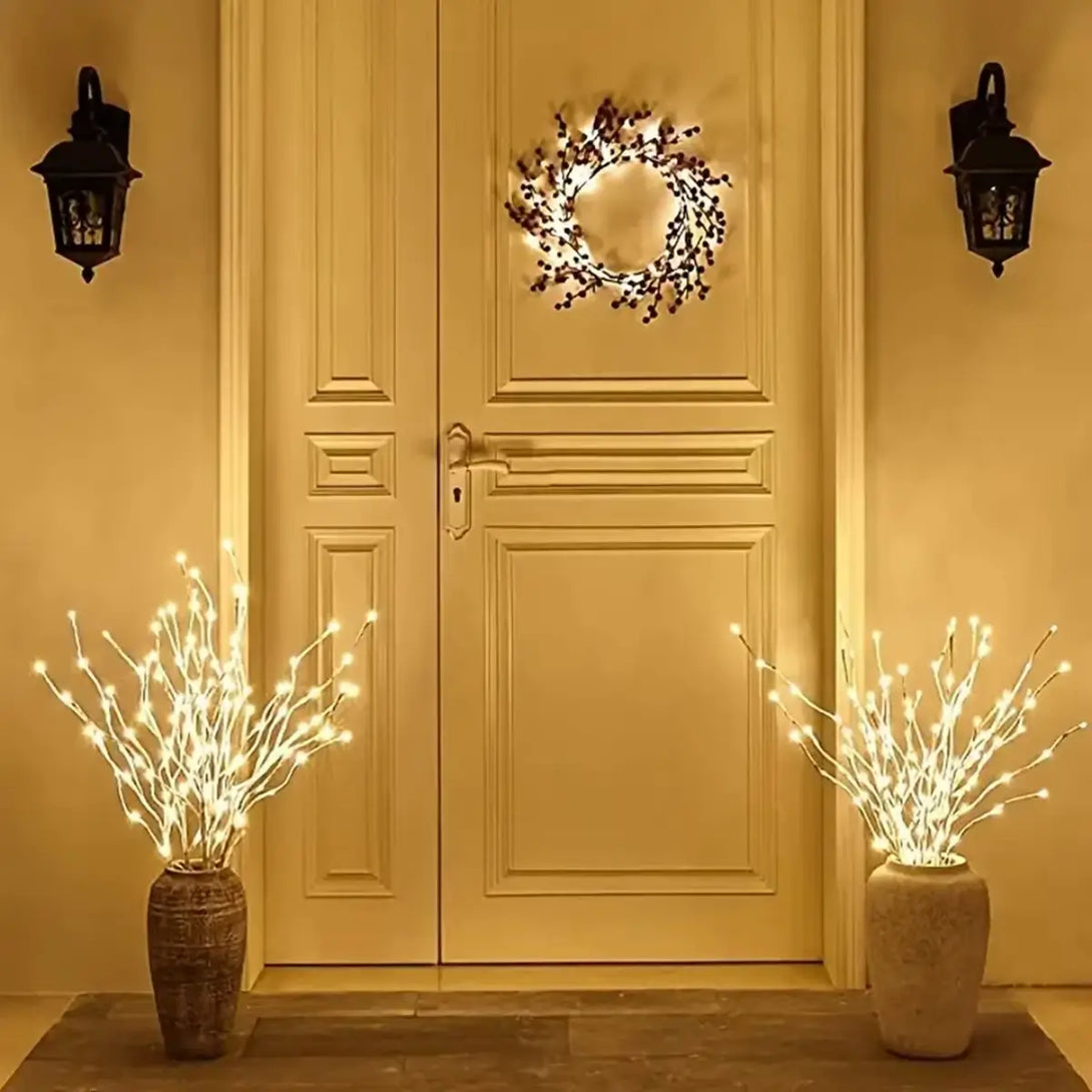 Detalhe do design dobrável do galho, permitindo ajustes personalizados e versatilidade na decoração de ambientes internos e externos.
