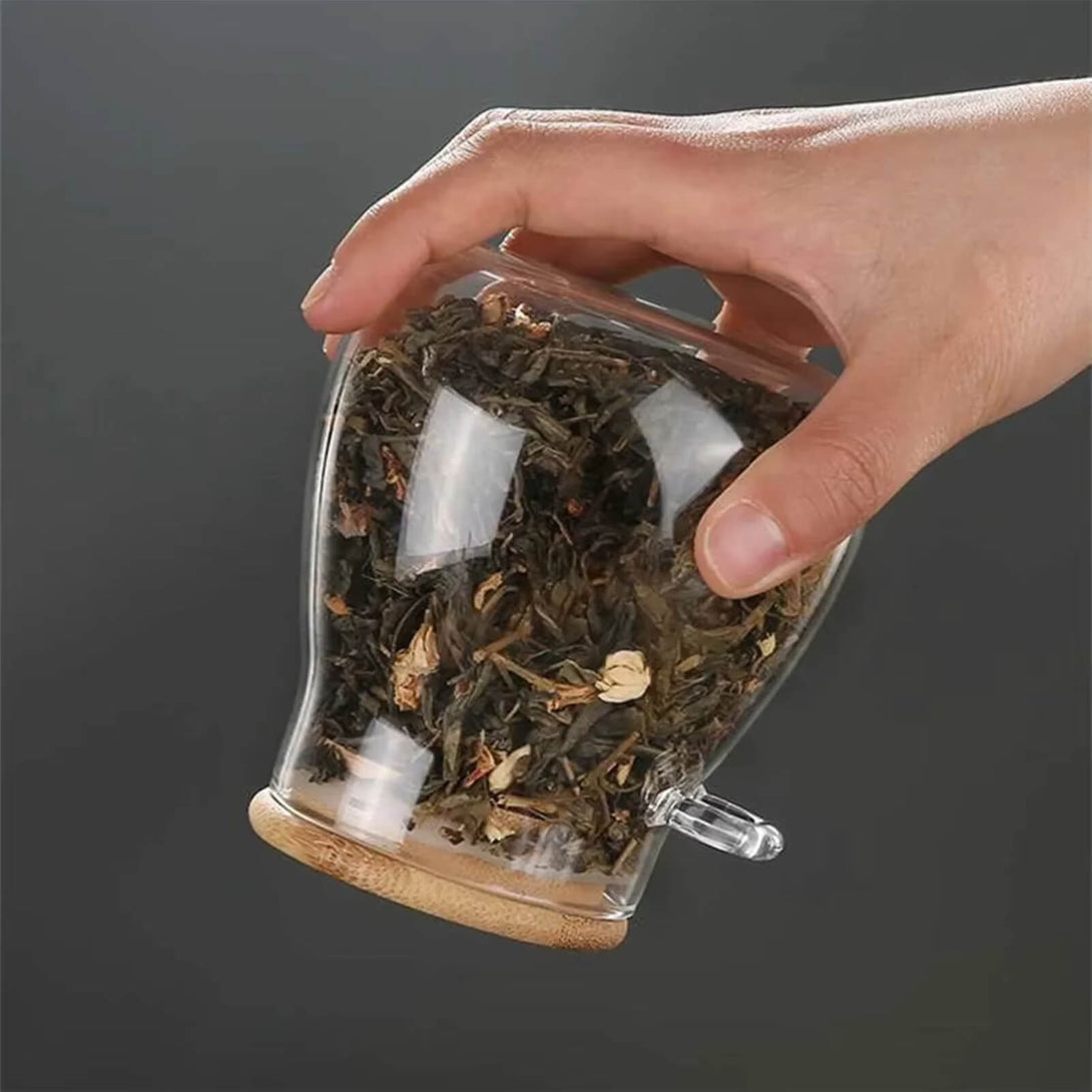 Pote de Vidro Hermético com colher inclusa, ideal para medir ingredientes como café e especiarias.