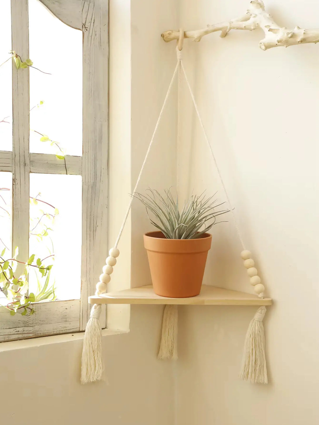 Prateleira flutuante artesanal estilo boho, peça única para dar personalidade à sua casa