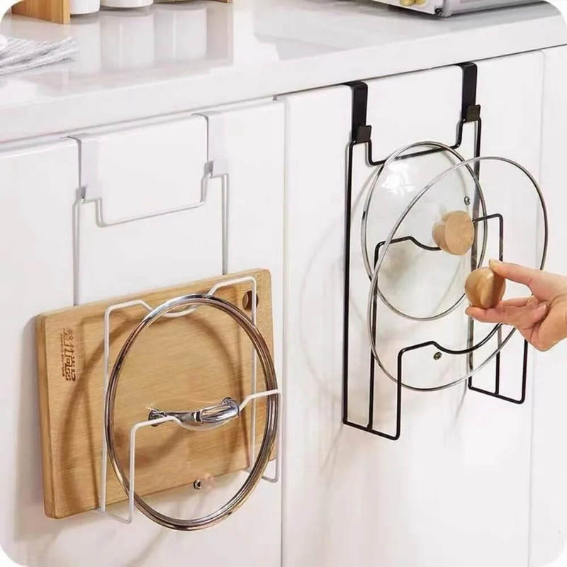 Suporte suspenso multifuncional para cozinha, ideal para organizar utensílios com praticidade.